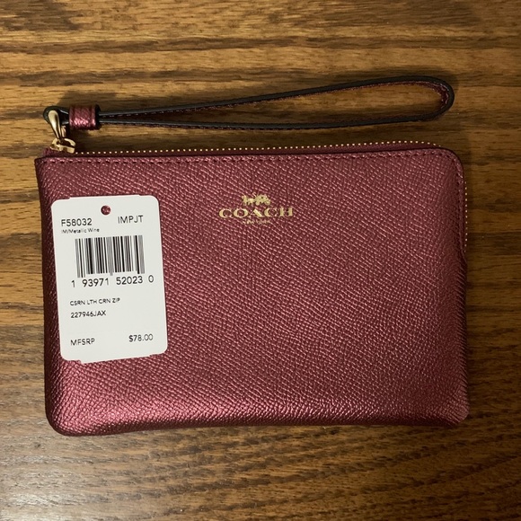 Coach | Metallic Pink Leather Wristlet - Picture 3 of 9